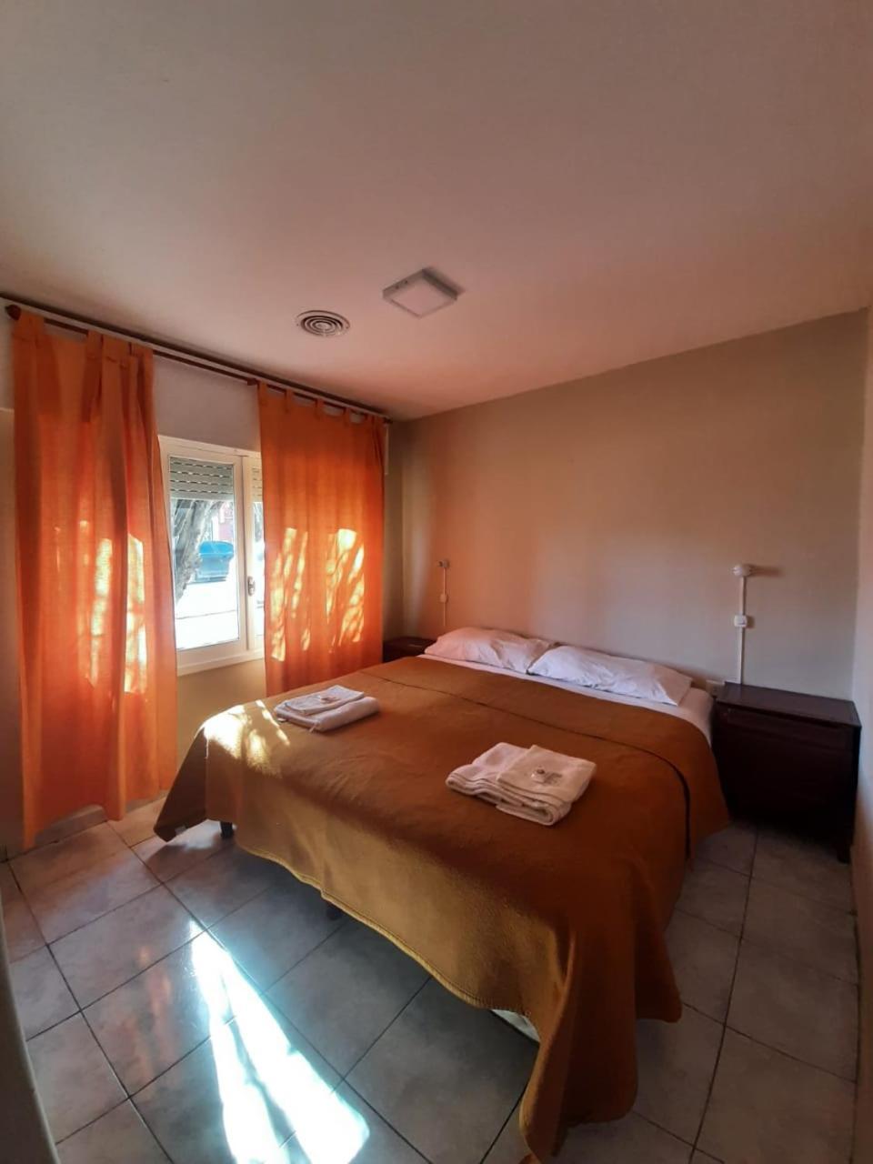 Hostel Danny El Calafate Exterior foto